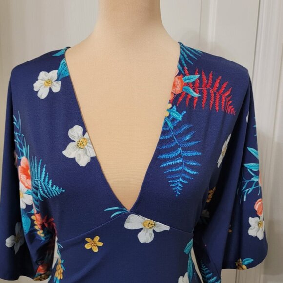 Express Vibrant Blue and Orange Shorts - Picture 3 of 16